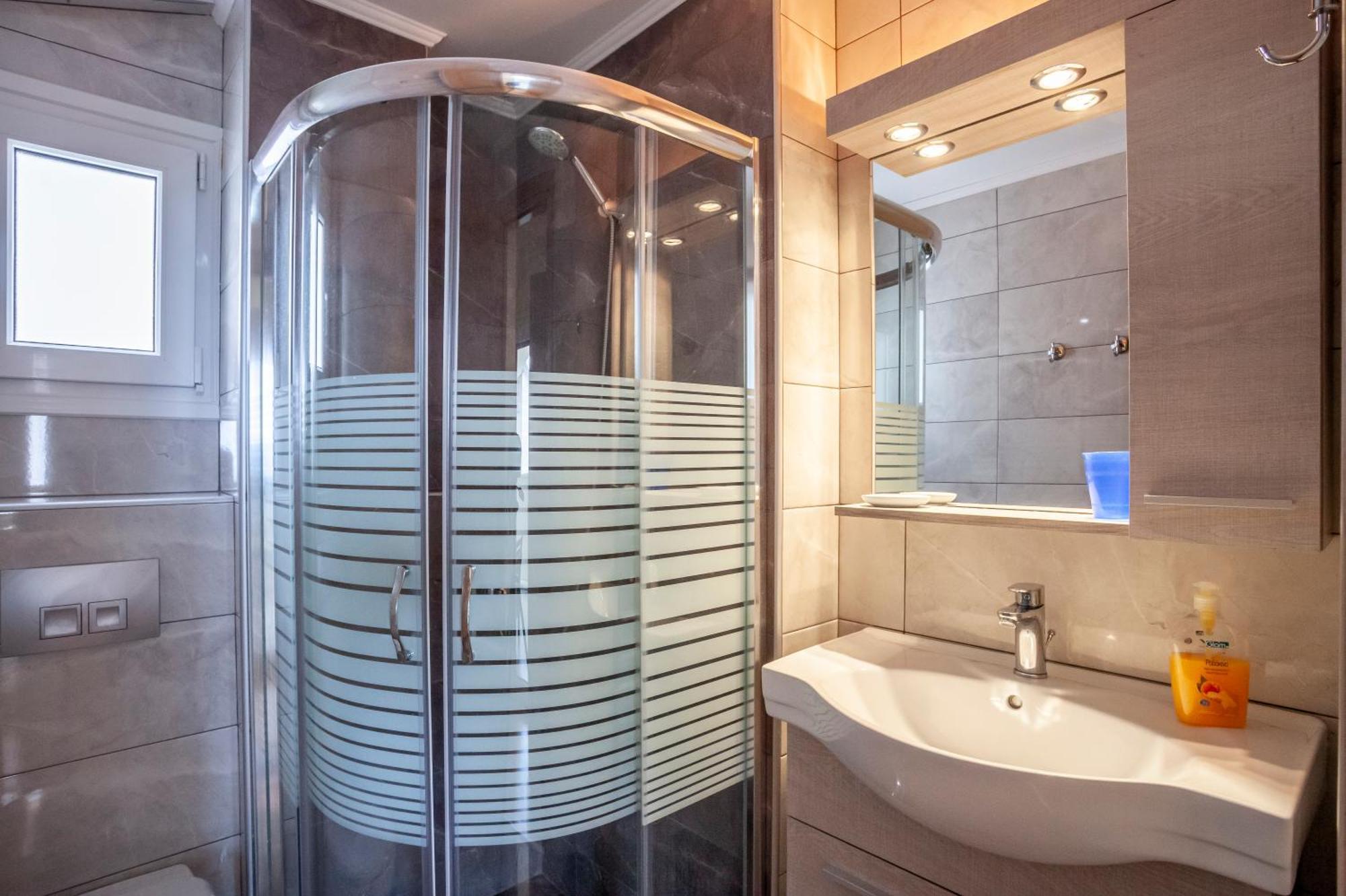 Aleksia Seaside Deluxe Apartment เปฟโกโฮรี ภายนอก รูปภาพ