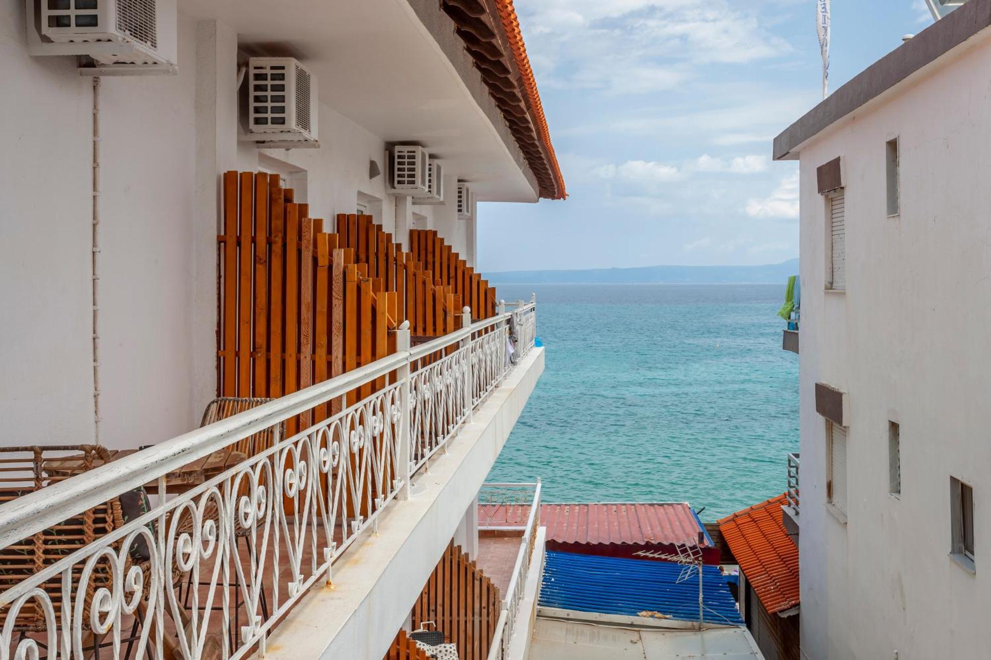 Aleksia Seaside Deluxe Apartment เปฟโกโฮรี ภายนอก รูปภาพ